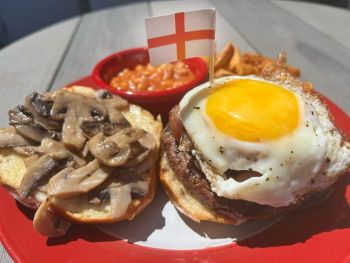 Lost Colony Tavern / The Nag & Doe, The English Breakfast Burger