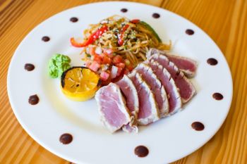 Basnight’s Lone Cedar Outer Banks Seafood Restaurant, Fresh Rare Seared Yellowfin Tuna