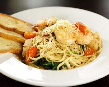 Stripers Bar & Grille Manteo, Alfredo Pasta