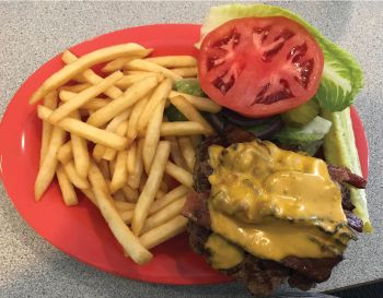 Darrell's Seafood Restaurant Manteo, Cheeseburger