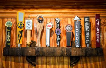Old Tom's Beer, Wine & Wares, Local Draft Beers