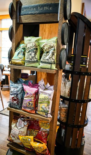 Old Tom's Beer, Wine & Wares, Carolina Kettle Chips