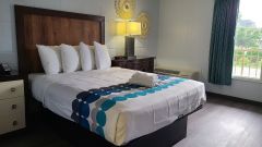 Heart of Manteo Motor Lodge photo
