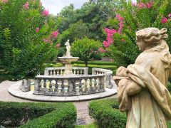 Elizabethan Gardens photo