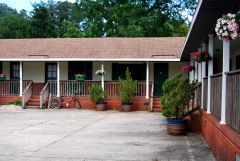 The Dare Haven Motel on the Outer Banks photo