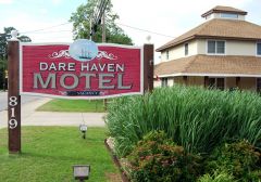 The Dare Haven Motel on the Outer Banks photo