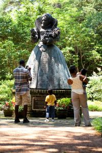 Queen Elizabeth I statue at The Elizabethan Gardens in Manteo, NC