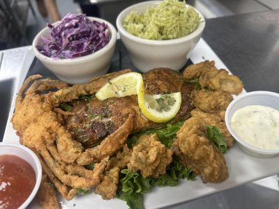 Stripers Bar &amp; Grille Manteo photo