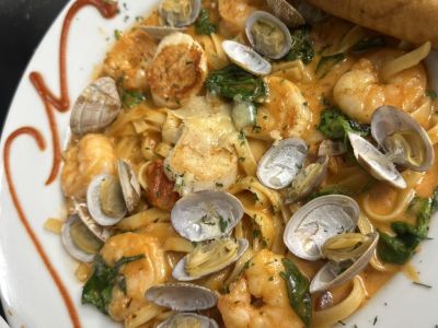 Stripers Bar &amp; Grille Manteo photo