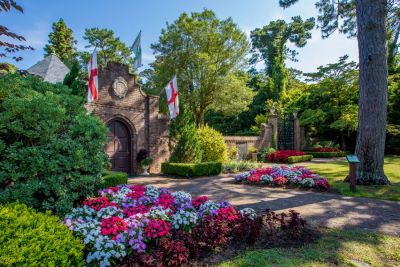 Elizabethan Gardens photo