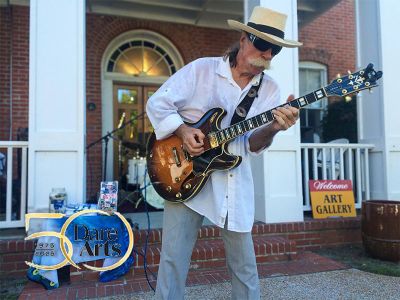 First Fridays in Manteo