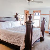 Room 5 Four Poster Bed